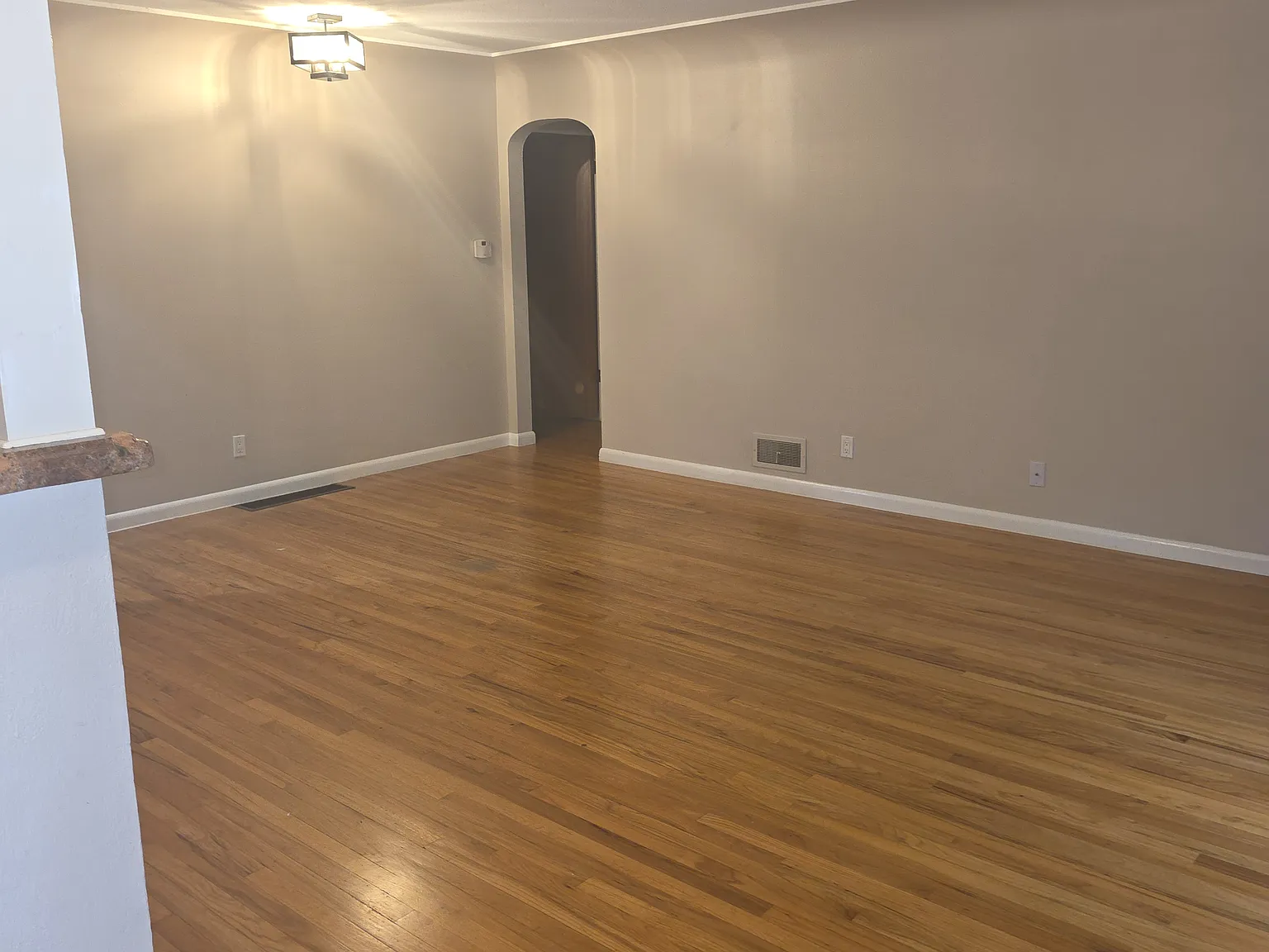 724 Custer Avenue — Photo 3