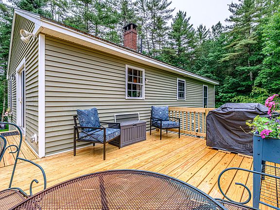 5th image of 401 Auburn Pownal Road