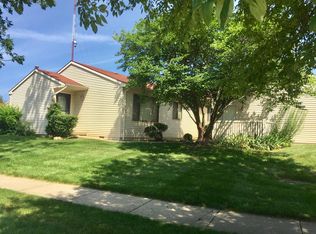2502 Heritage Dr, Champaign, IL