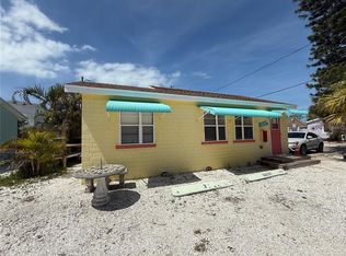 8050 Bayshore Dr, Treasure Island, FL 33706