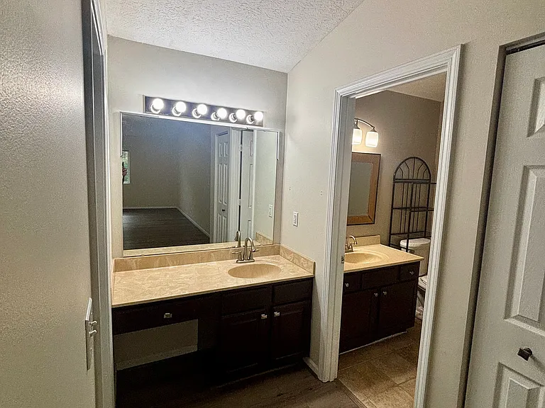 10405 Trotters Pointe Dr #204 — Photo 39