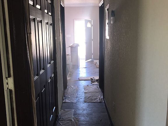 4th image of 211 Carranza St