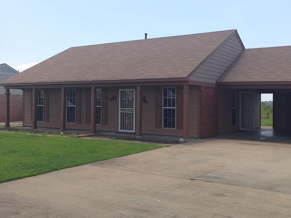 1st image of 121 Muscadine Dr