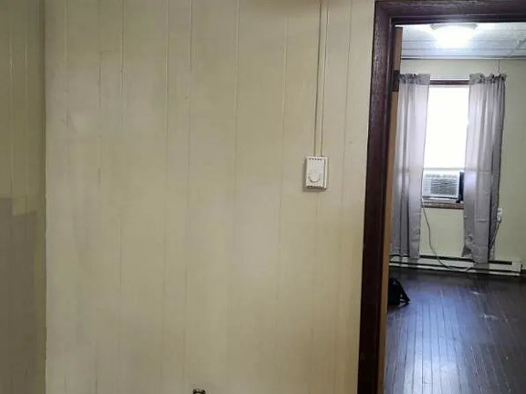 106-108 S Van Rensselaer St #106-1/2 — Photo 1