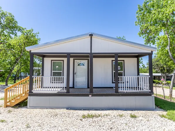 193 Live Oaks St #1, Medina, TX 78055