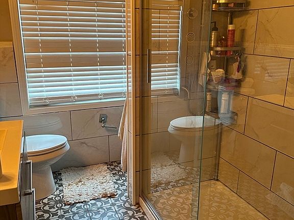 2nd image of 52 Warner St #0
