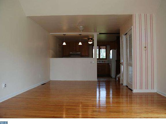 4th image of 3 Cynwyd Dr