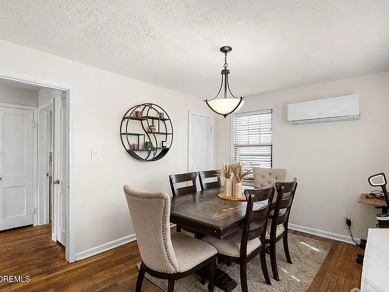 585 Bamford Ave — Photo 15