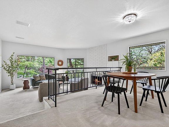 5th image of 2647 Freedom Way