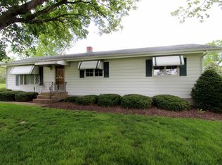 2312 Greenwood Rd, Bull Valley, IL 60098