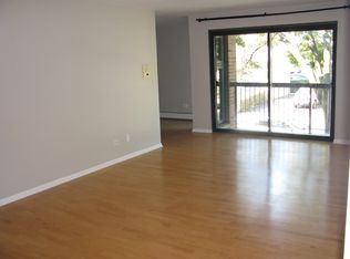 5511 N Chester Ave UNIT 32, Chicago, IL 60656