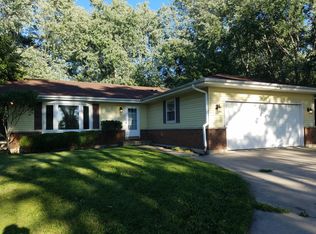 6N261 County Farm Rd, Hanover Park, IL 60133