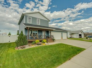 224 Brandenburg Loop, Bismarck, ND 58504