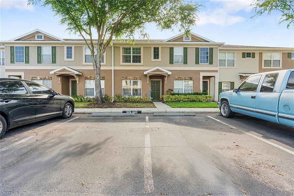 2 bed, 2.5 bath, 1390 sqft, $2,200 — Photo 4