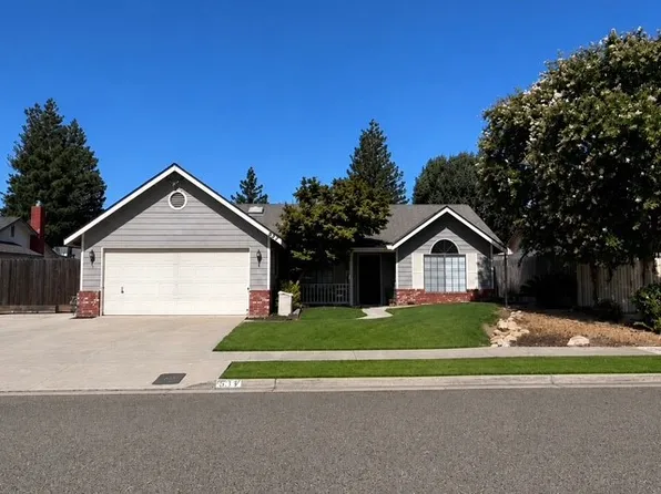 537 Coral St, Tulare, CA 93274