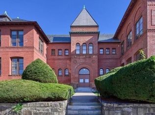 31 Elizabeth St APT G-3, Worcester, MA 01605