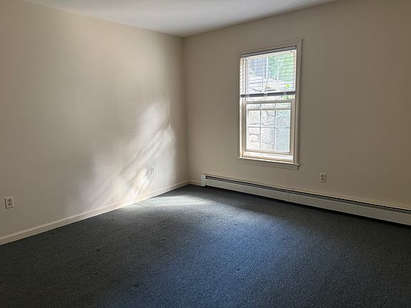 5th image of 59 Quaker Ln