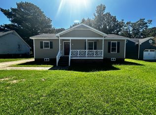 102 Merriman Dr, Selma, NC 27576