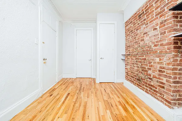 Rented by Nooklyn NYC LLC | media 4