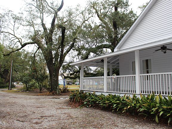 5th image of 1101 Iberville Dr