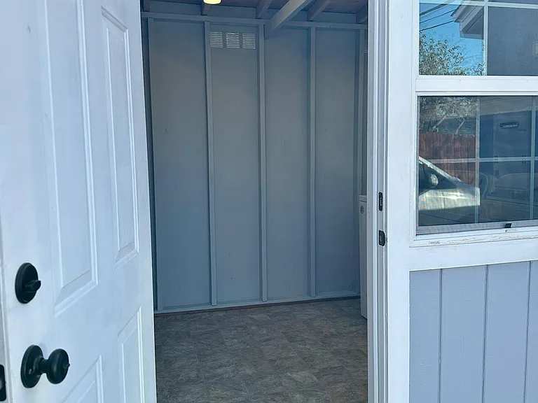 6505 White Oak Ave — Photo 5