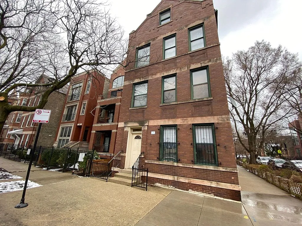 2 bed, 1.0 bath, 1300 sqft, $2,795 — Photo 2