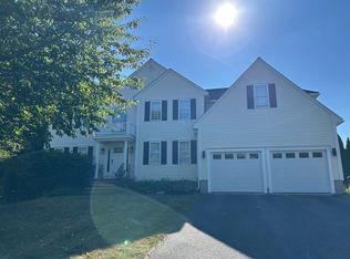 3 Gooseneck Ln, Westford, MA 01886