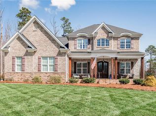 5592 Salem View Rd, Pfafftown, NC 27040