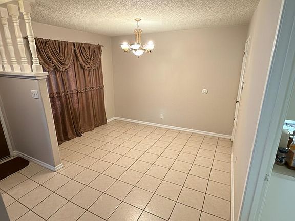 2nd image of 2348 Katy Ln