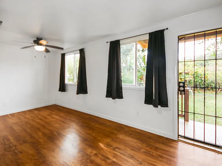 2239 California Ave — Photo 9