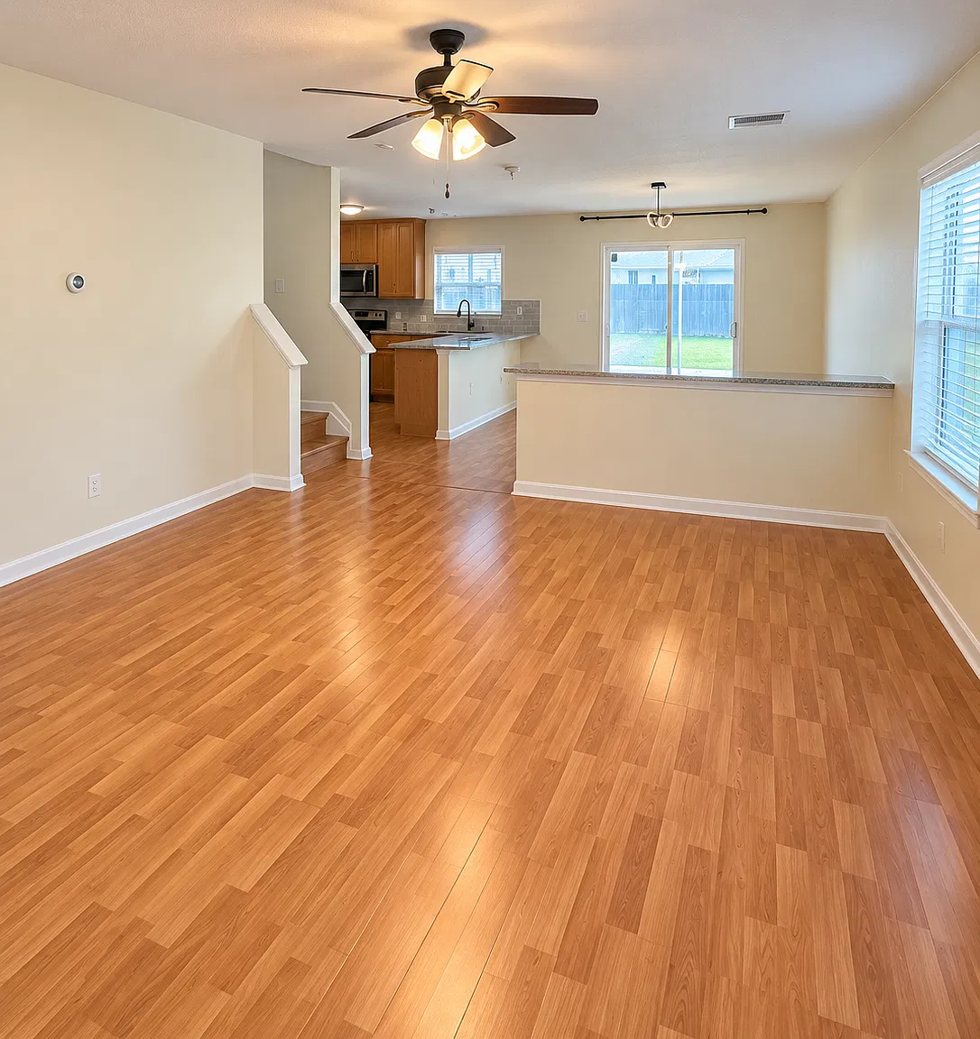 3 bed, 2.5 bath, 2145 sqft, $2,195 — Photo 2
