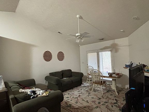 2nd image of 2737-2741 Wyndham Way
