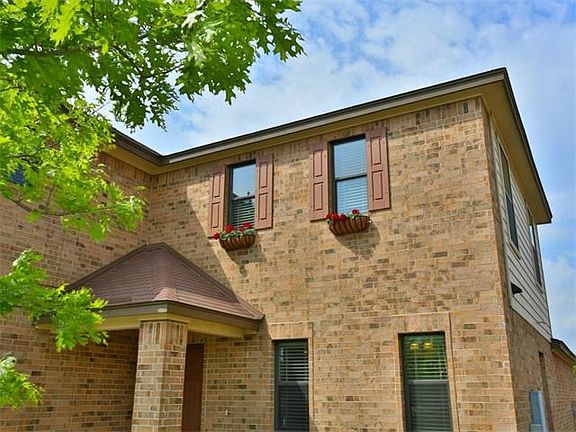 4th image of 305 Settlers Home Dr