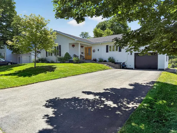 8 Windemere Ct, Truro, NS B2N 5X7