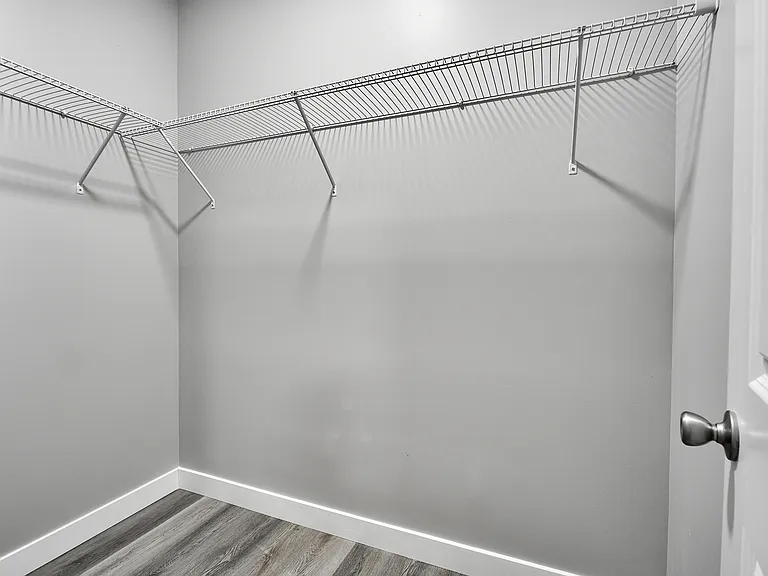 415 N Dequincy St #B — Photo 39