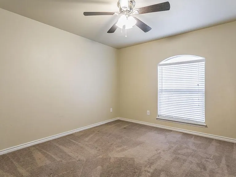 1200 Vanguard Ln — Photo 19