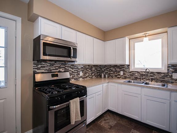 3rd image of 3702 Oriole Ave SW