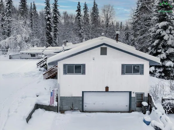 386 Hillside Dr, Fairbanks, AK 99712