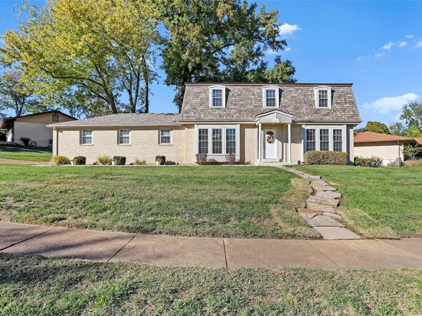 13165 Weatherfield Dr, Saint Louis, MO 63146