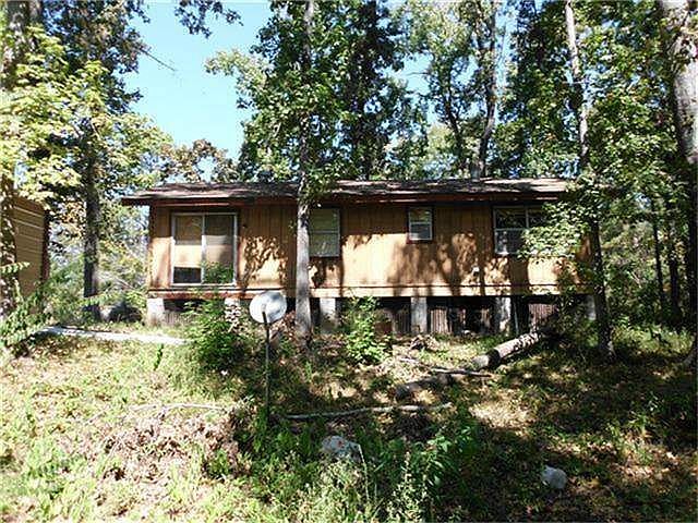 2nd image of 261 Commodore Dr