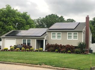 79 Sequoia Dr, Coram, NY 11727