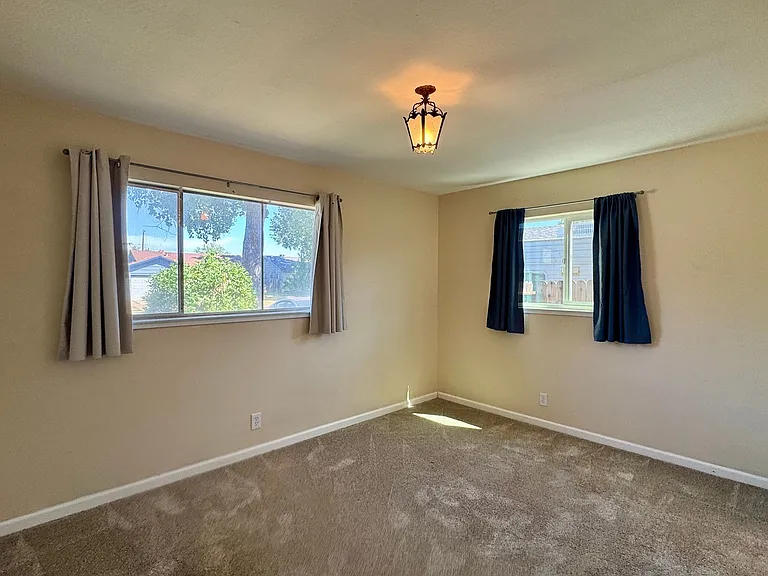 2614 Aramon Dr — Photo 28