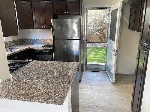 608 Illinois Ct #3 Photo 1