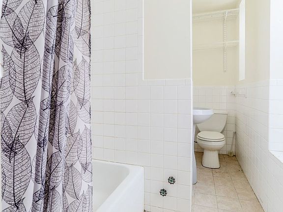 5th image of 326 E 14th St #2B