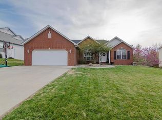 931 Stone Creek Ln, Belleville, IL