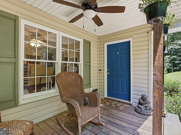 5th image of 61 Majestic Oak Dr