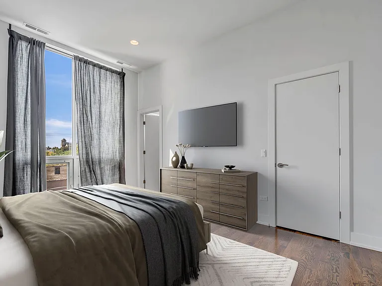 2353 N Seeley Ave #3S — Photo 10