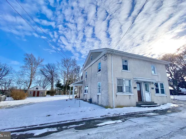 883 Center St, Bridgeport, PA 19405