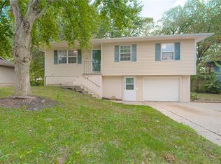 408 E Dryden St, Odessa, MO 64076