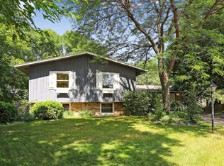 6008 Stoneybrook Ct, Minnetonka, MN 55345